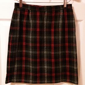 Casual Corner women's skirt.  Size 6.  EUC.